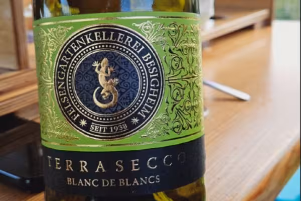 Der Wein mit der Eidechse