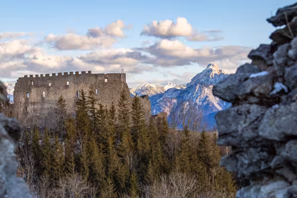 Blick auf die Burgruine Eisenberg