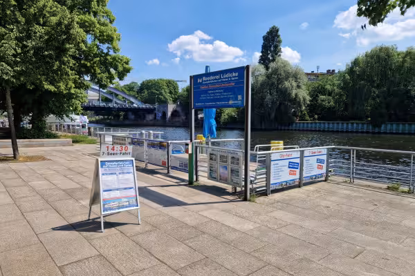 Anlegestelle Spandau Lindenufer