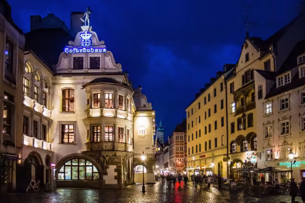 Hofbräuhaus bei Nacht, © München Tourismus, Werner Böhm